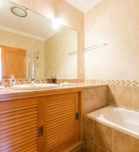 T2 Sea View, Pool, Golf, Private Terrace, Praia Del Rey, Obidos A1 *